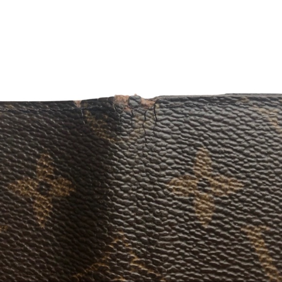 Louis Vuitton iPhone 8 Case with Fold Over Wallet - Picture 6 of 12